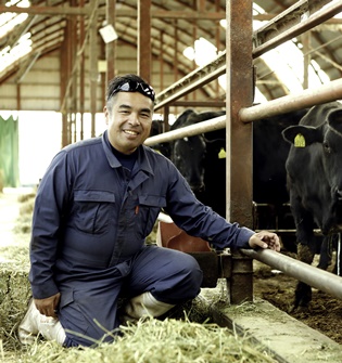 「牛」「人」「笑顔」のために、先端技術導入で楽しい農業を目指す